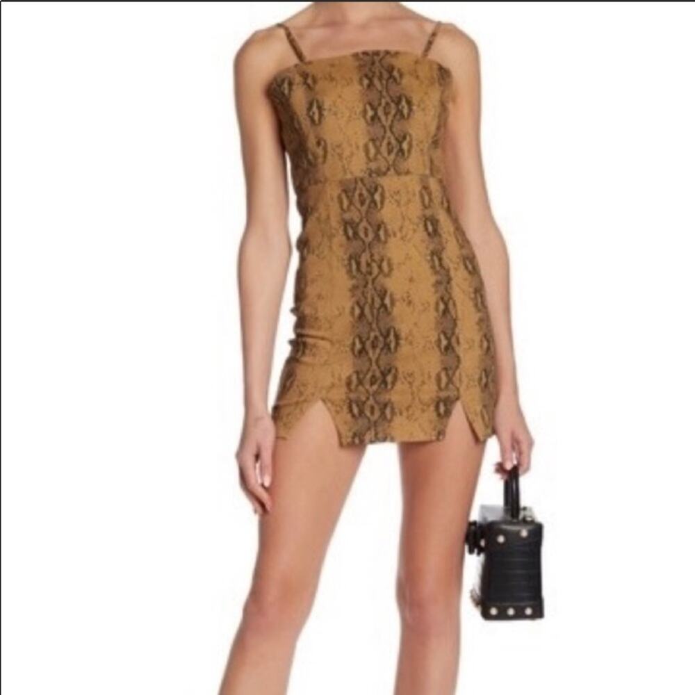 WILD HONEY SNAKE PRINT VENT FRONT MINI DRESS